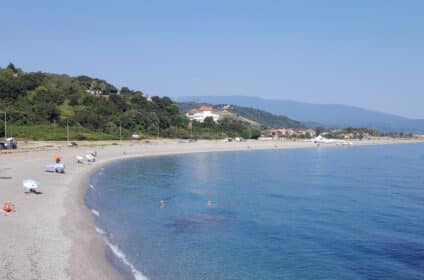 Agiokampos beach