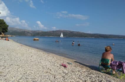 Hovolio beach, Astakos