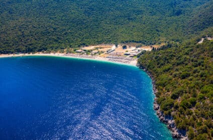 Antisamos beach