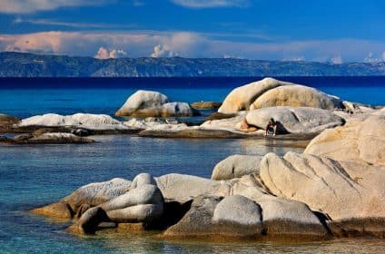 Κavourotrypes Beach - Παραλία Καβουρότρυπες